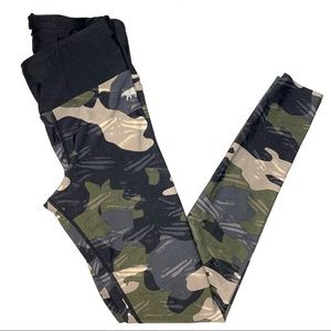 Running Bare High Rise Green Camo Lightweight Leggings w/ Back Zipper Pocket